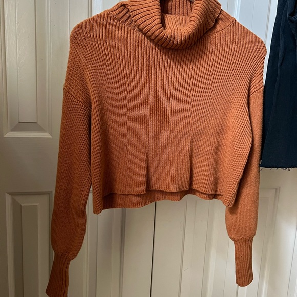 🍁 Fall Style Bundle 🍁 Jeans, Sweater & Sneaker Bundle, perfect for the season! - Picture 9 of 16